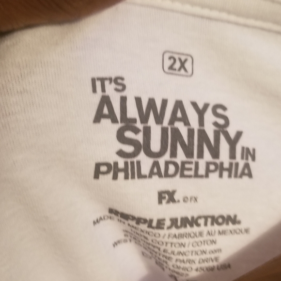 PADDY'S Irish Pub T-Shirt - Picture 3 of 4